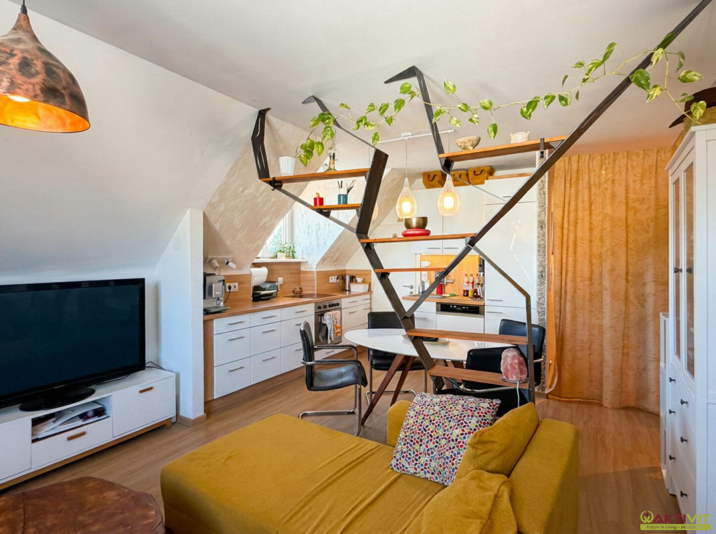 Zentral in Weiz: Gepflegte 4-Zimmer-Wohnung mit Gemeinschaftsgarten & Tiefgaragenoption