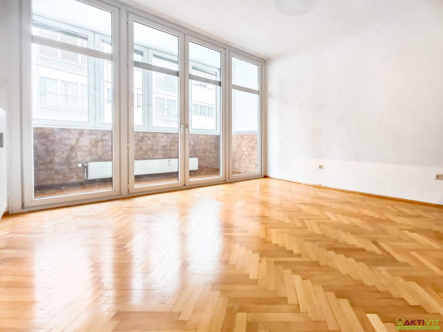 Zentrale 2-Zimmer-Wohnung mit Loggia und Parkplatz in Graz - Gries.